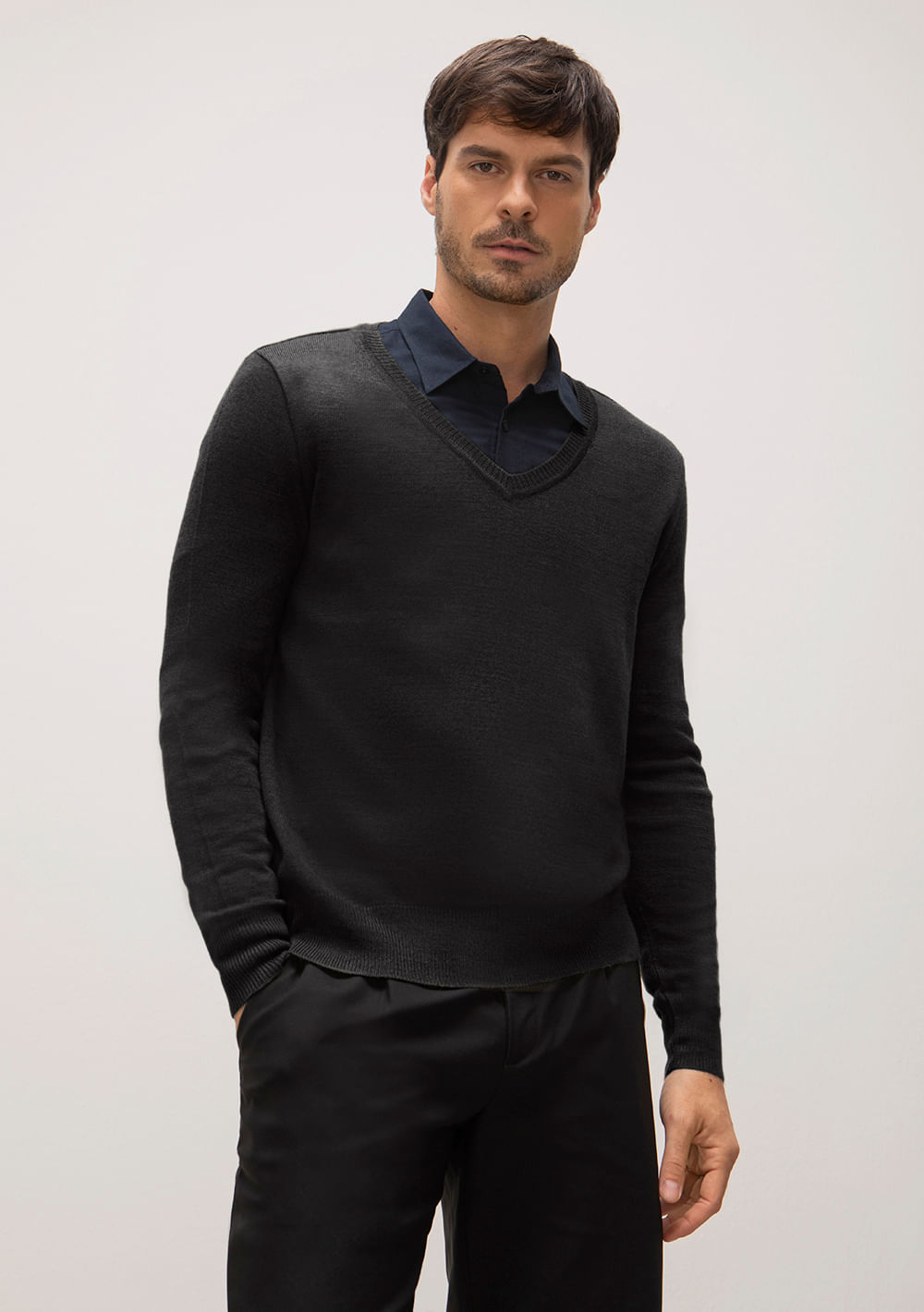 Blusa Decote V Manga Longa Tricôt Preto