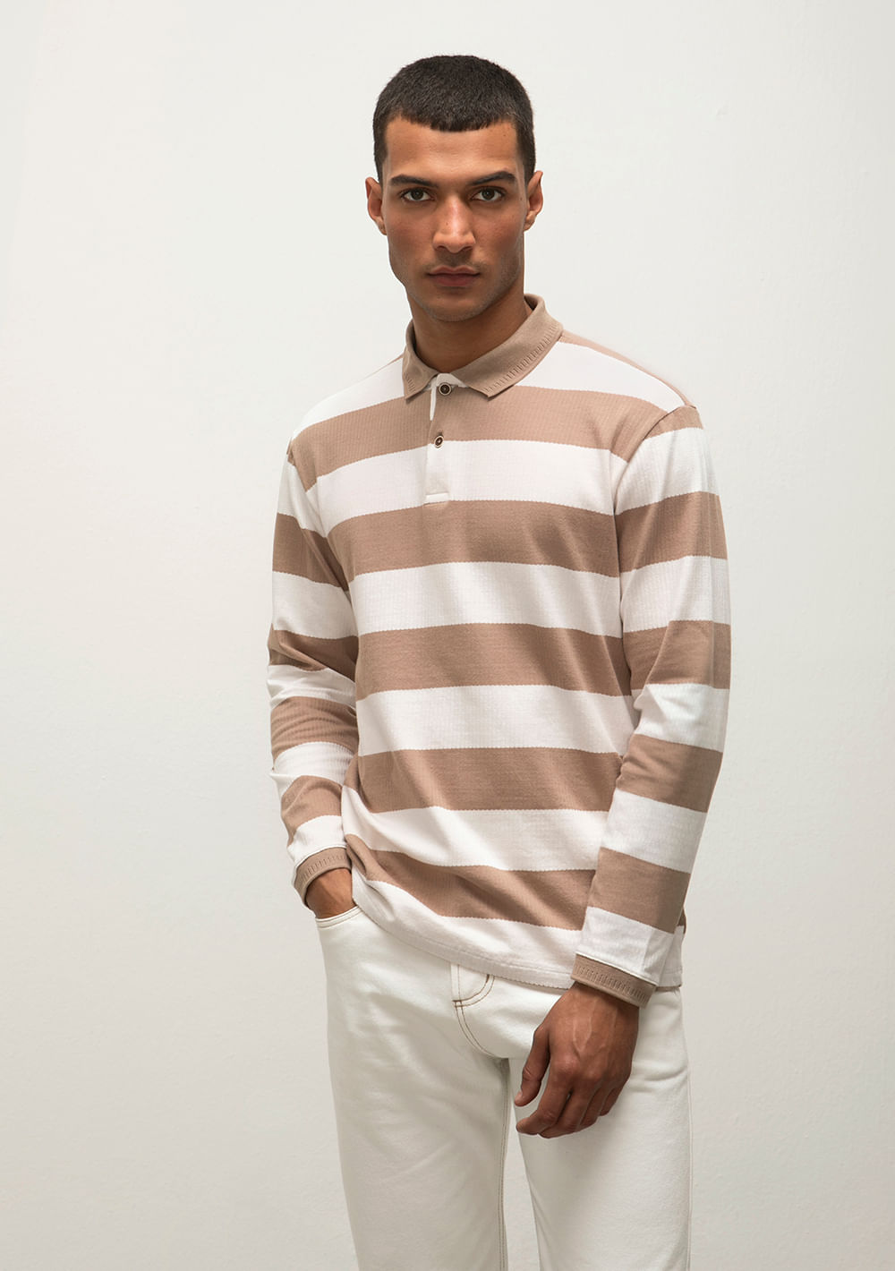 Camiseta Regular Gola Polo Manga Longa Com Listras Off White