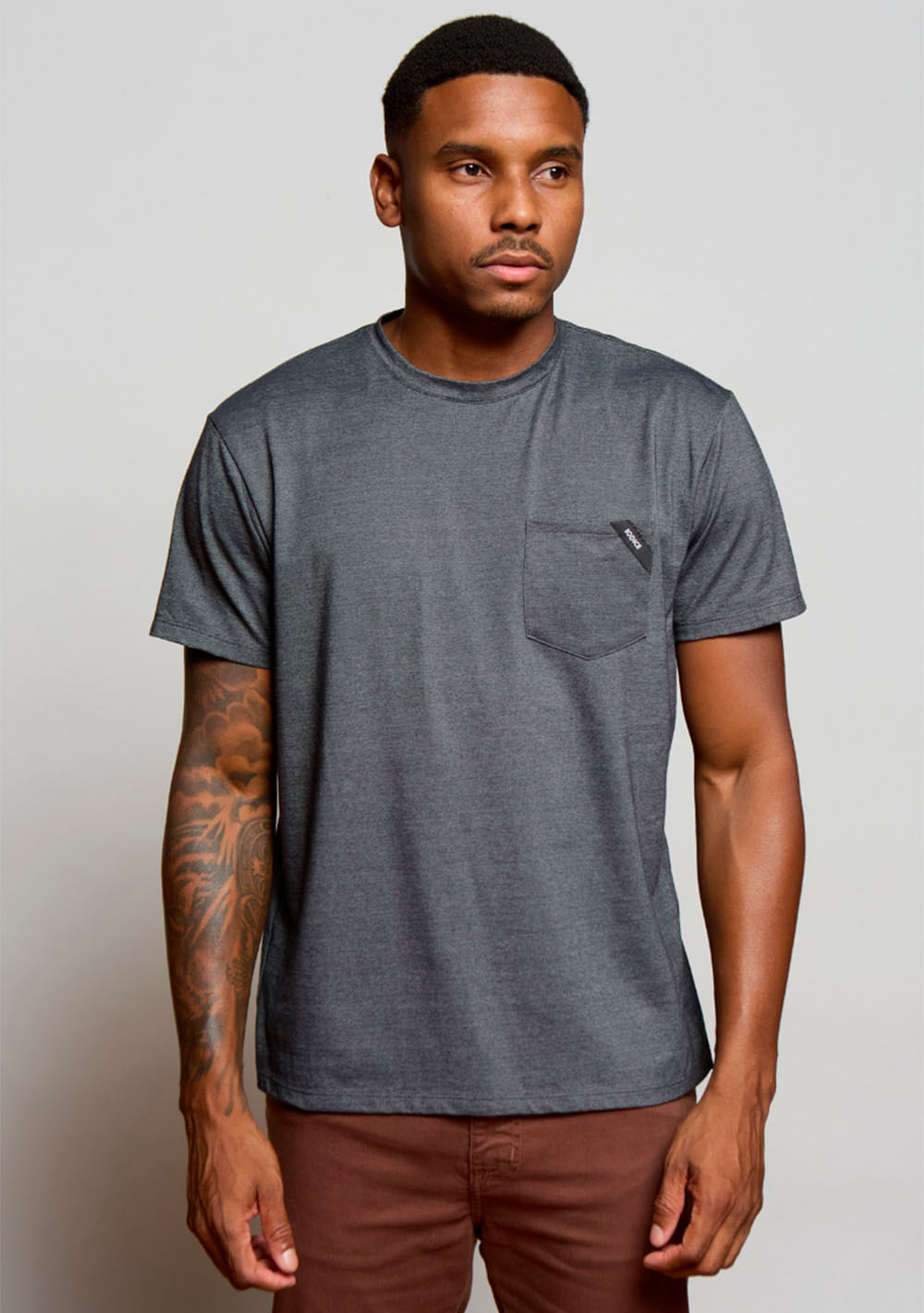 Camiseta Solta Decote Careca Manga Curta Padrão Cinza