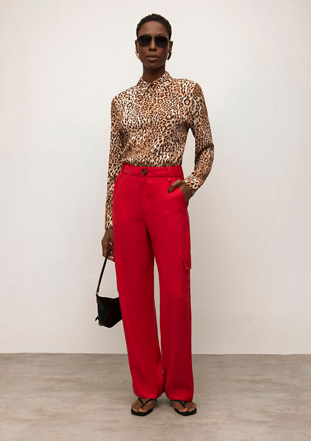Calça Iódice Reta Cós Alto Com Bolso Vermelho