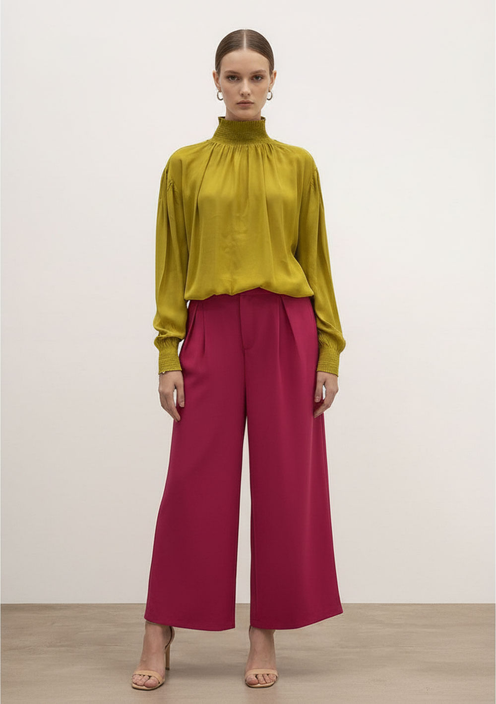 Blusa Solta Gola Alta Manga Longa Padrão Amarelo