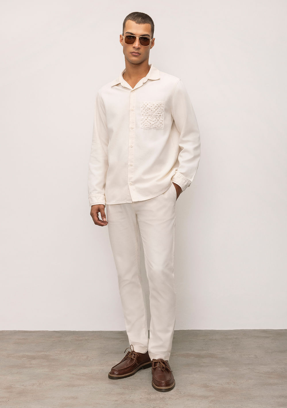 Calça Alfaiataria Cós Intermediário Com Pregas Off White